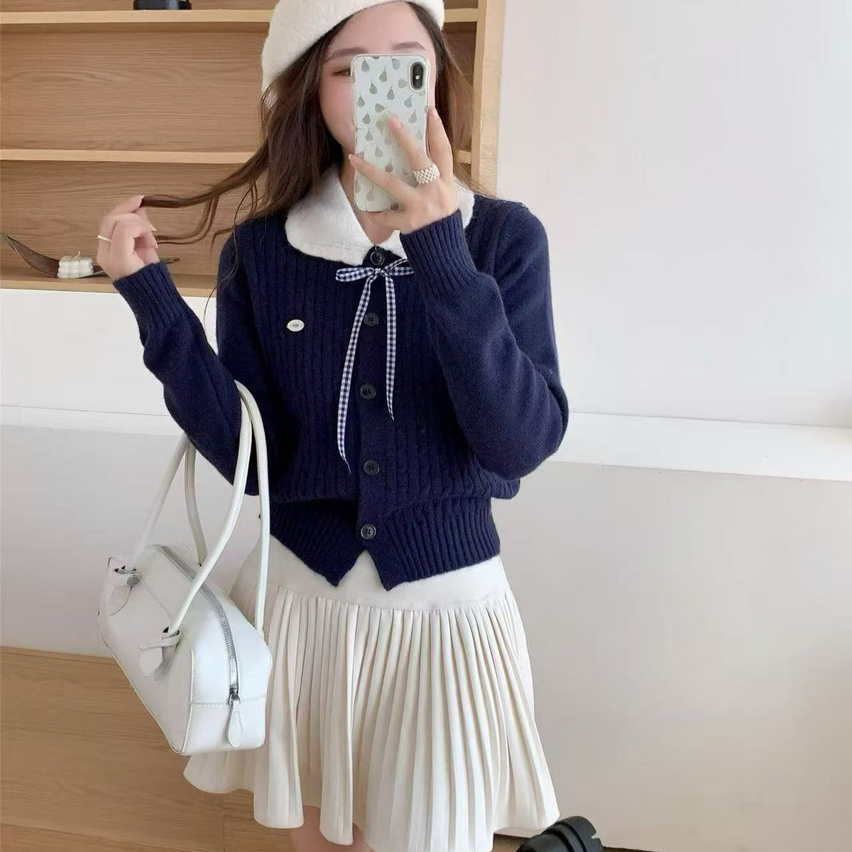 Cardigan long sleeved sweater